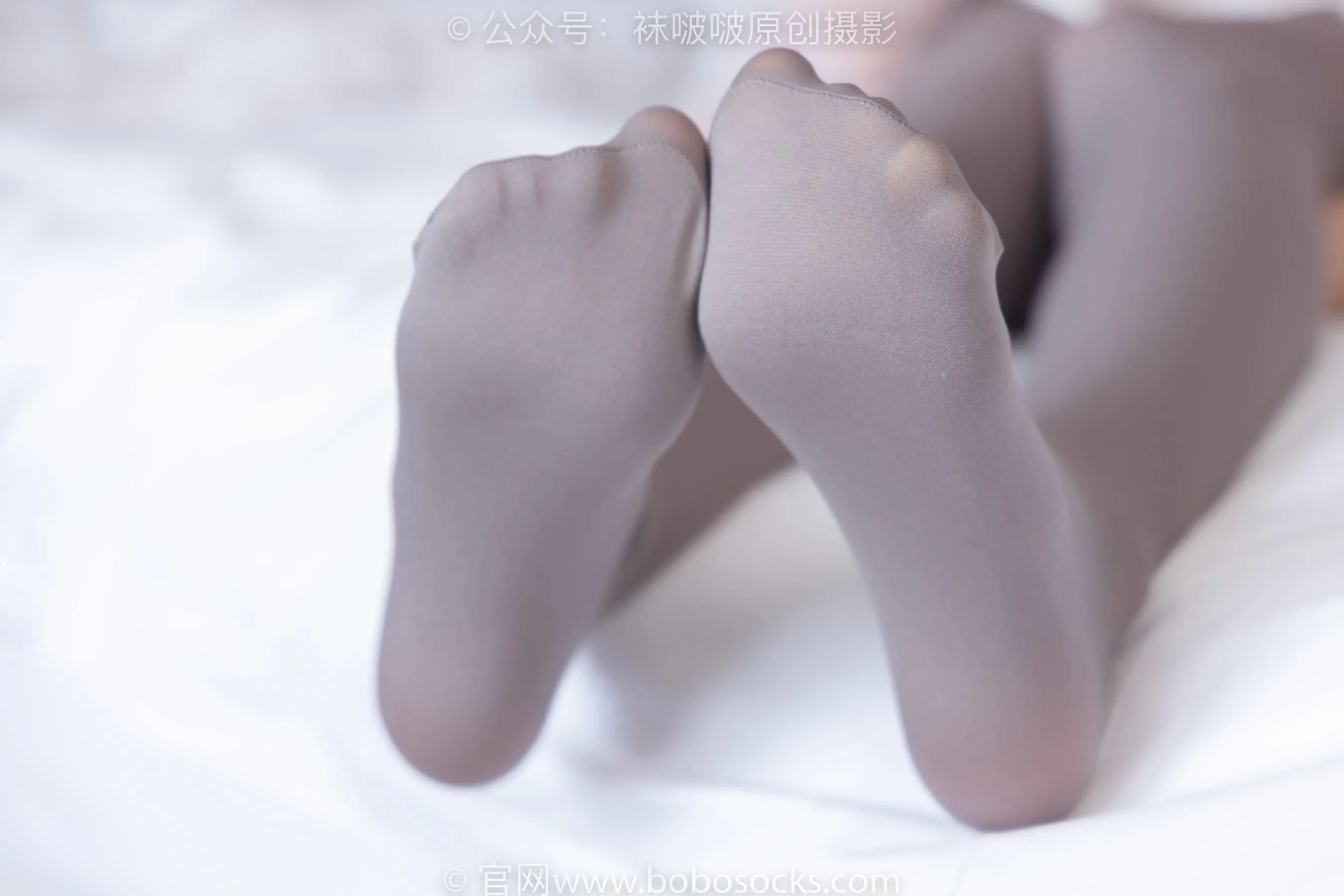 [BoBoSocks袜啵啵]NO.225 稚予-两双高跟鞋、厚灰丝[23] [57P]插图8